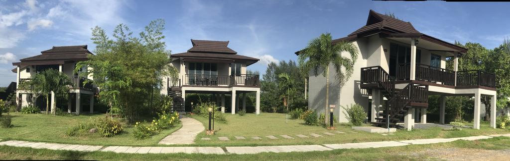 The Hip Resort @ Khao Lak Bang Sak Exterior foto